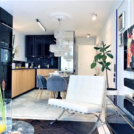 דירה Luxury At Center At Palace +netflix!